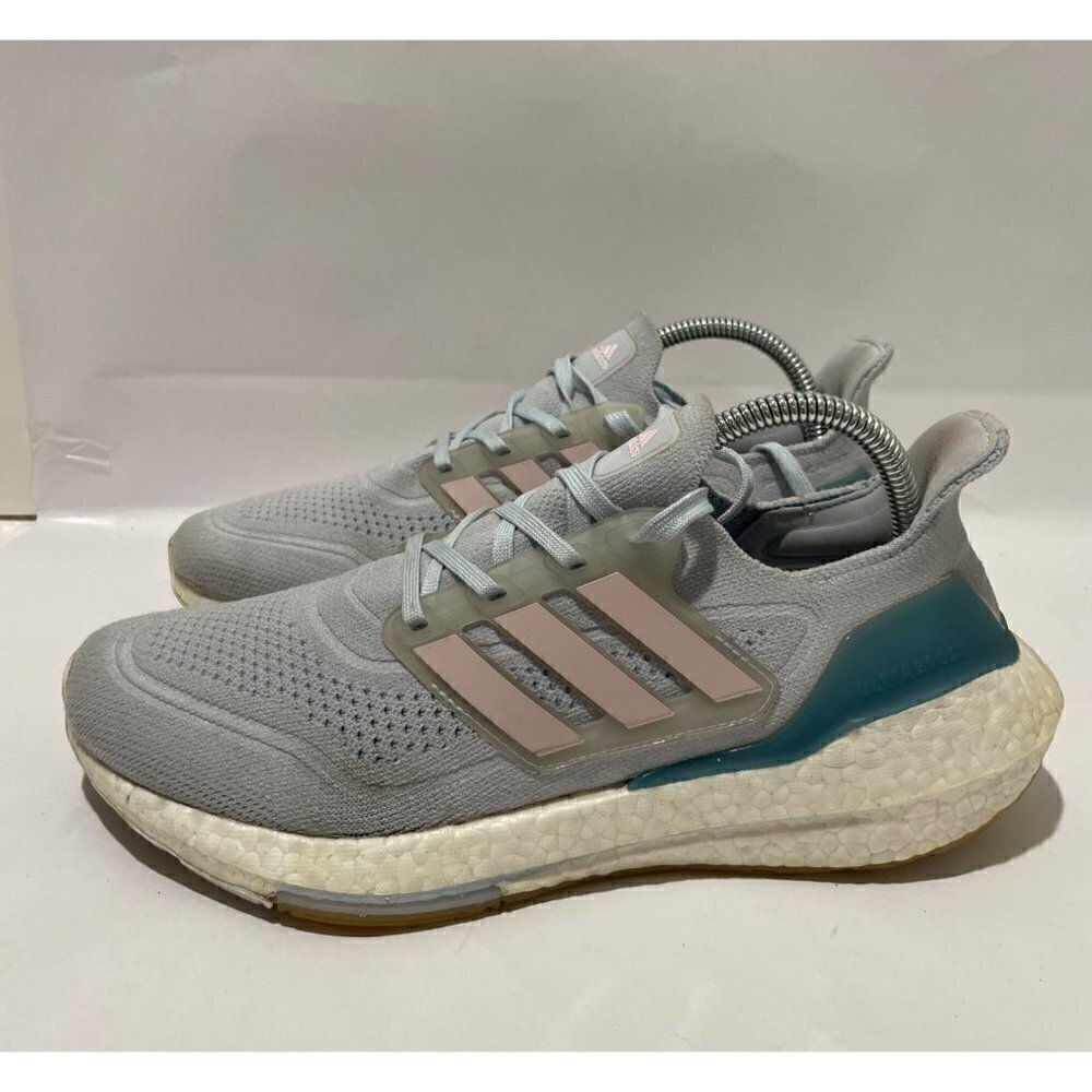 Adidas ultra boost 21 WOMENS RUNNING Athletic Sneakers blue Pink SIZE 8.5